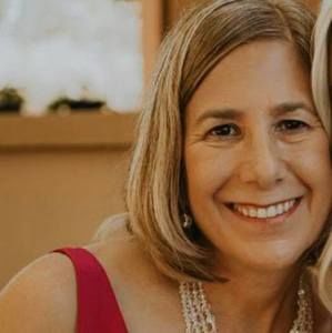 Meet your Posher, Dina